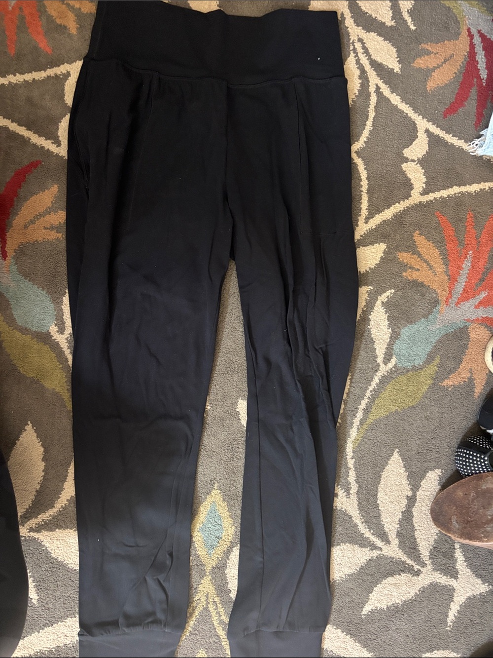 Athleta Salutation Jogger Pants in Black
